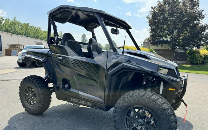 2025 Polaris Industries GENERAL XP 1000 ULTIMATE