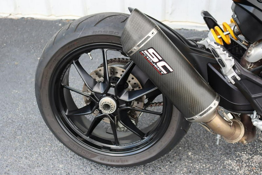 2018 Ducati Hypermotard 939 Red