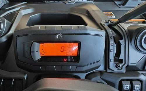 2026 Can-Am® Defender MAX DPS CAB HD10