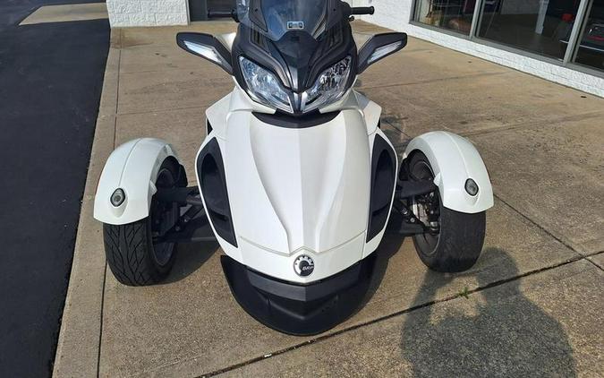 2014 Can-Am® Spyder® ST SE5