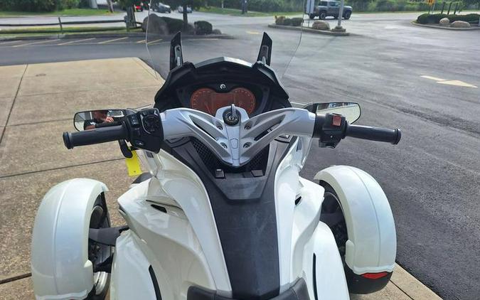 2014 Can-Am® Spyder® ST SE5