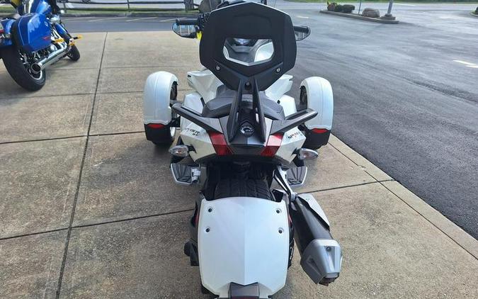 2014 Can-Am® Spyder® ST SE5
