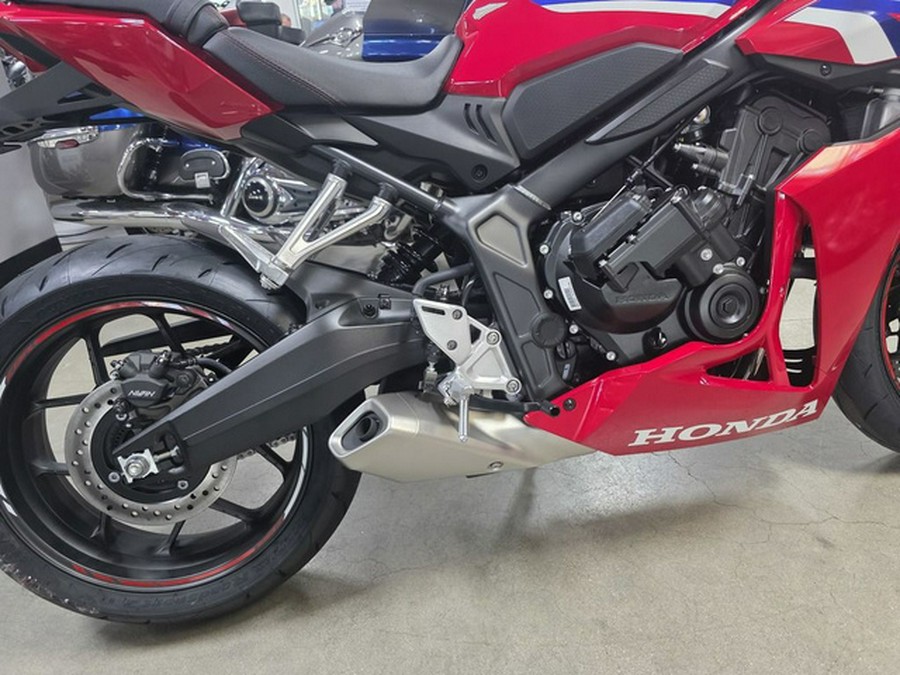 2026 Honda CBR650R E-Clutch