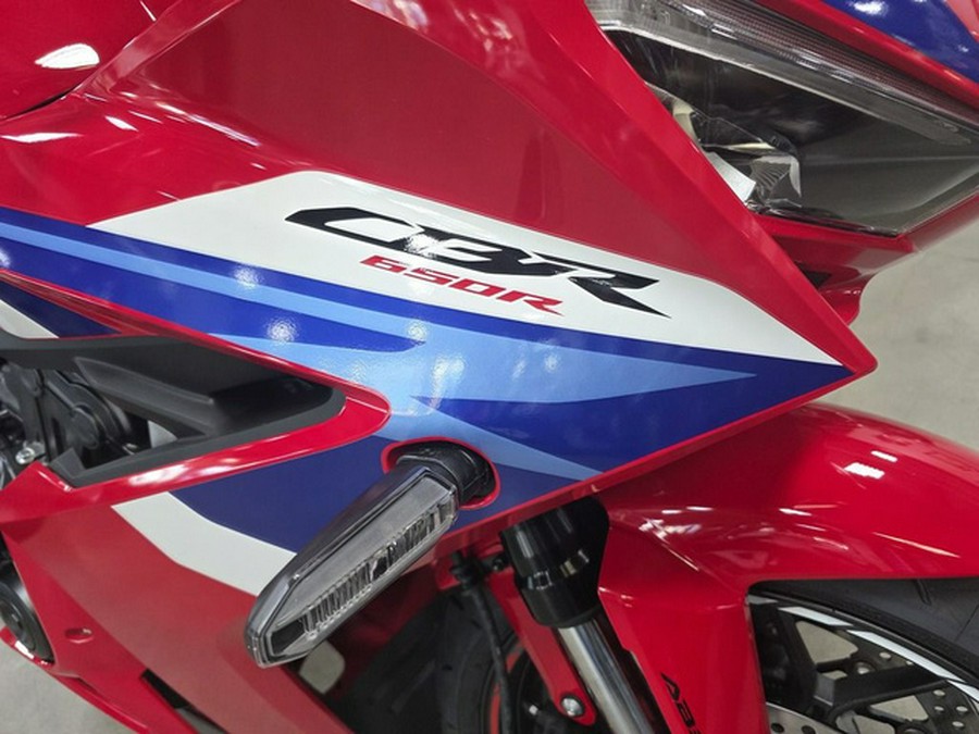 2026 Honda CBR650R E-Clutch