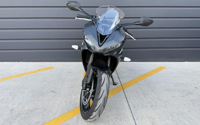 2025 Triumph Daytona 660 Satin Granite/Satin Black