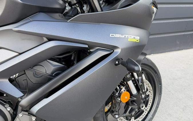 2025 Triumph Daytona 660 Satin Granite/Satin Black