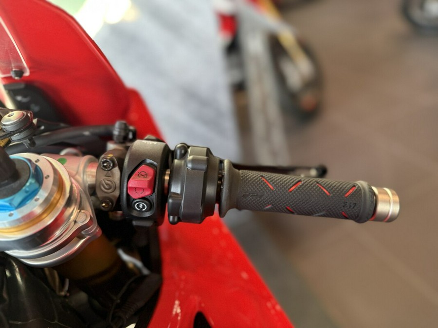 2024 Ducati Panigale V4 Bautista 2022 World Champion Replica RED