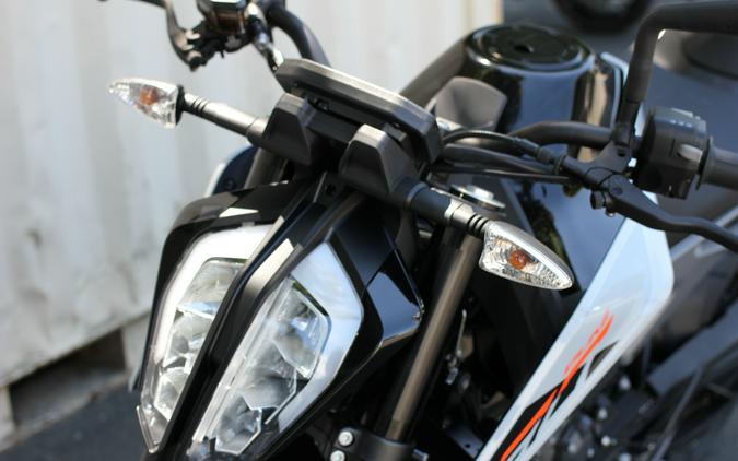 2023 KTM 790 Duke