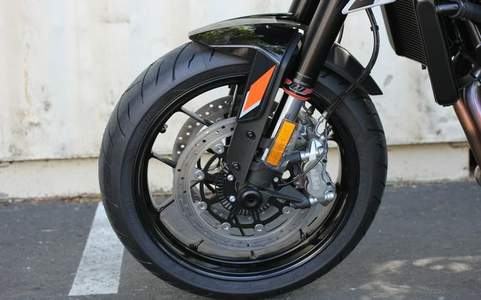 2023 KTM 790 Duke