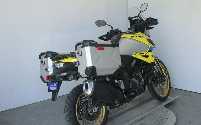 2023 Suzuki V-Strom 1050DE Adventure