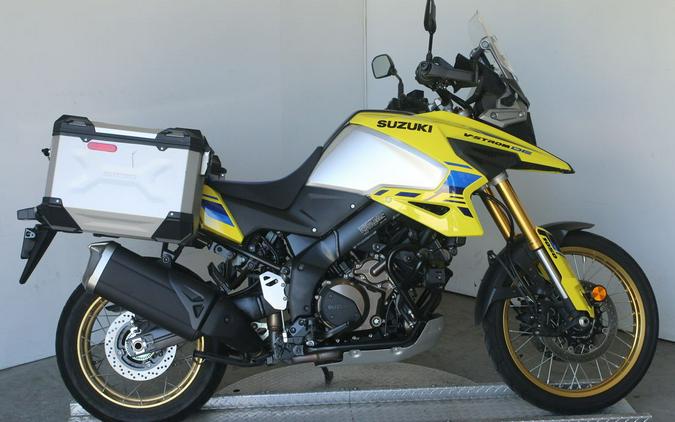 2023 Suzuki V-Strom 1050DE Adventure