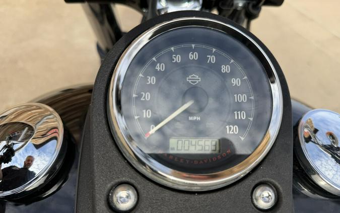 2014 Harley-Davidson® Street Bob® Black