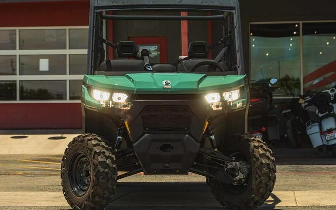 2025 Can-Am® Defender MAX HD7