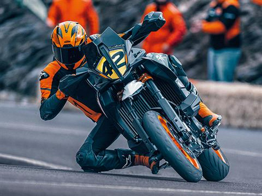 2024 KTM 890 SMT