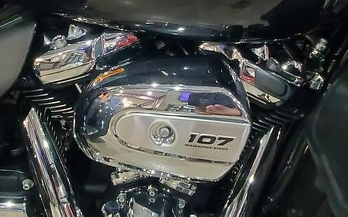 2018 Harley-Davidson® FLHTCUTG - Tri Glide® Ultra