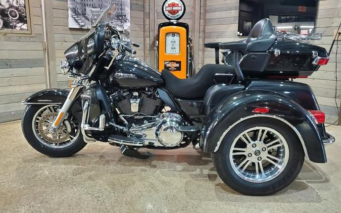 2018 Harley-Davidson® FLHTCUTG - Tri Glide® Ultra