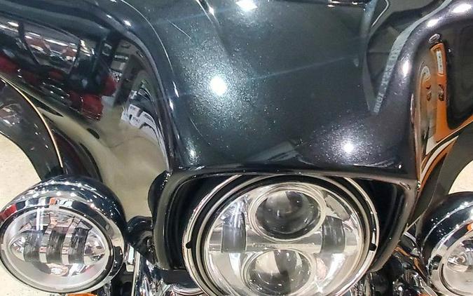 2018 Harley-Davidson® FLHTCUTG - Tri Glide® Ultra