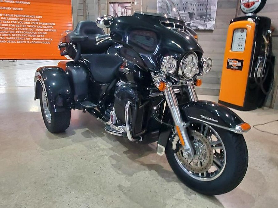 2018 Harley-Davidson® FLHTCUTG - Tri Glide® Ultra