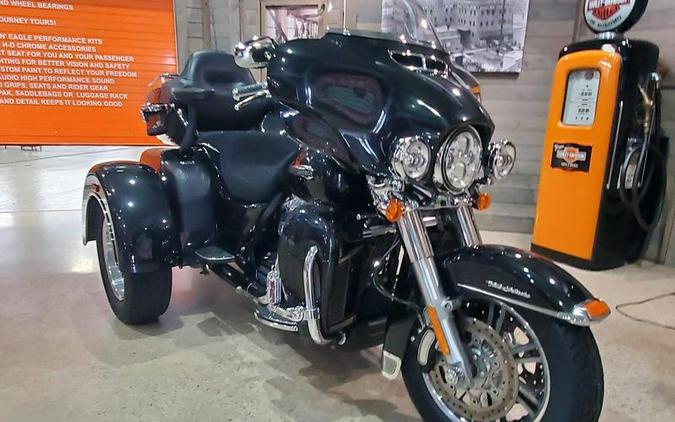 2018 Harley-Davidson® FLHTCUTG - Tri Glide® Ultra