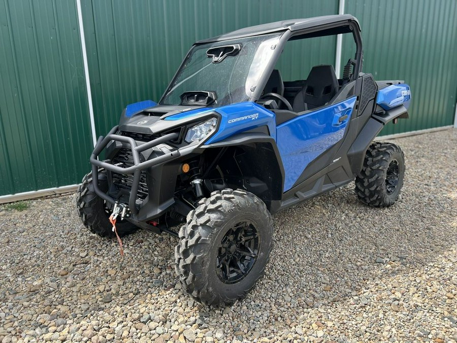 2023 Can-Am® Commander XT 700