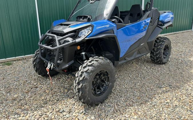 2023 Can-Am® Commander XT 700