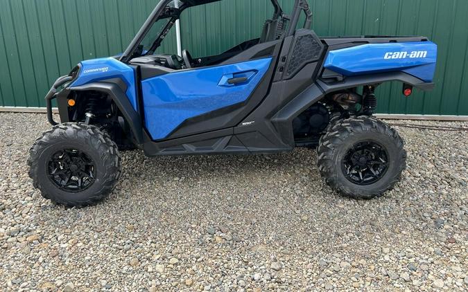 2023 Can-Am® Commander XT 700