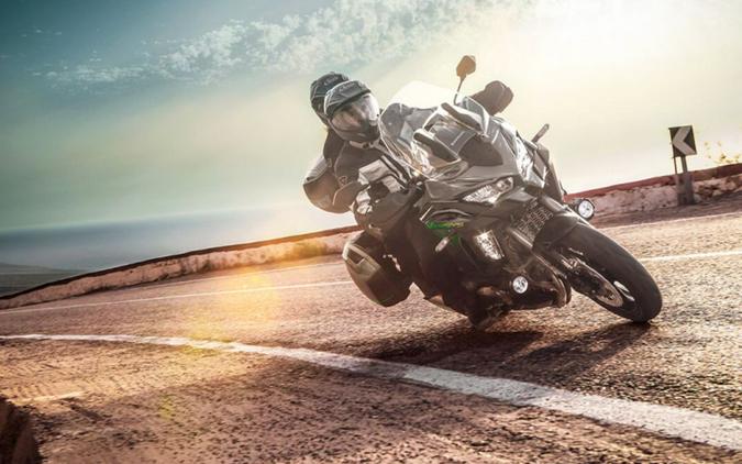 2022 Kawasaki Versys® 1000 SE LT+