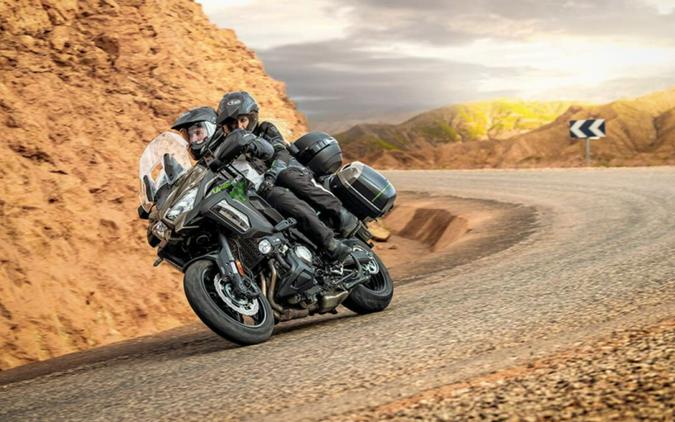 2022 Kawasaki Versys® 1000 SE LT+