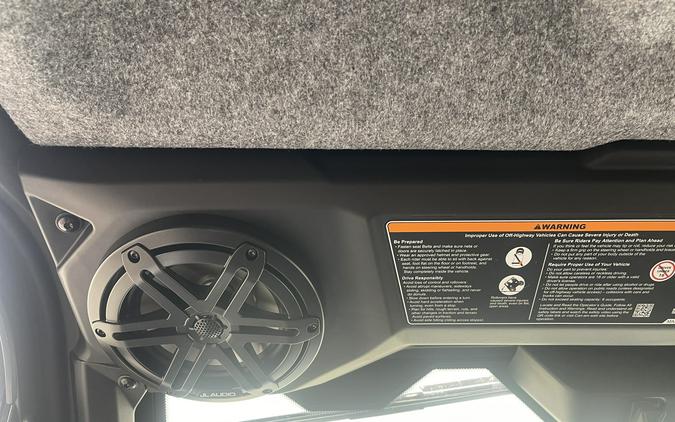 2026 Can-Am Defender MAX Limited HD11