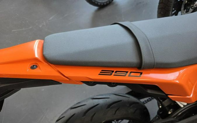 2026 KTM SMC 390 R