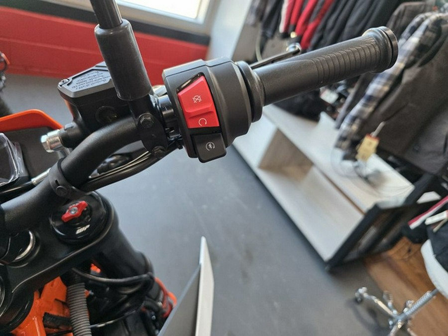 2026 KTM SMC 390 R