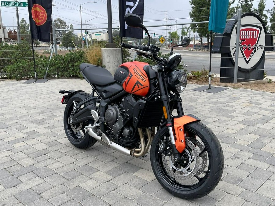 2023 Triumph Trident 660 Matte Baja Orange / Matte Storm Grey