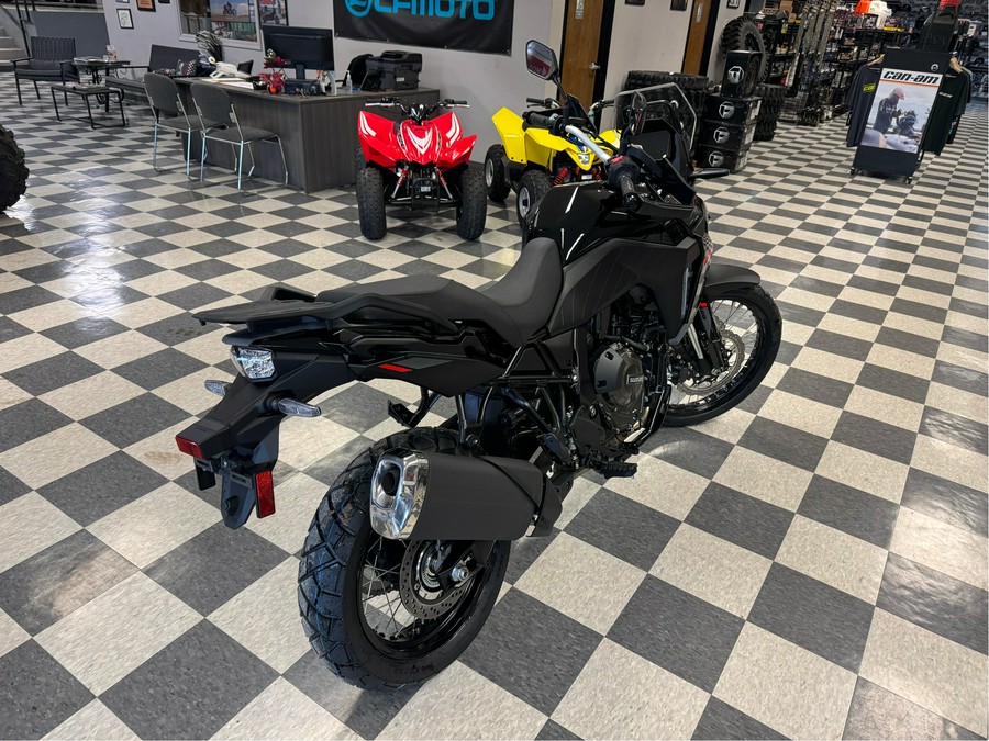 2025 Suzuki V-Strom 800DE