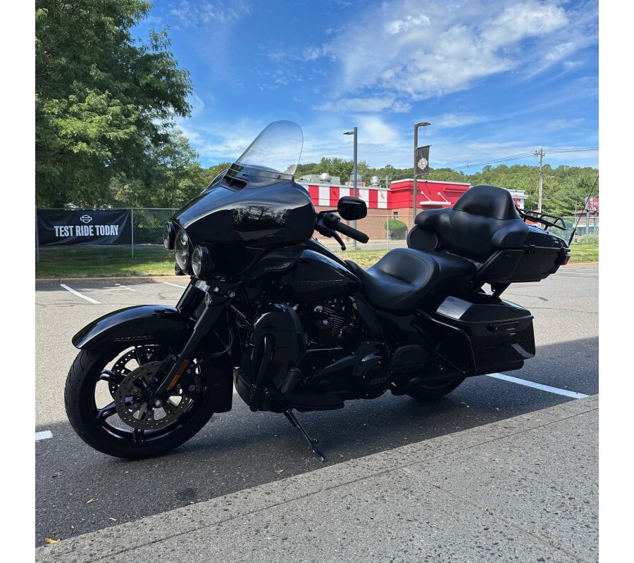 2022 FLHTK Ultra Limited