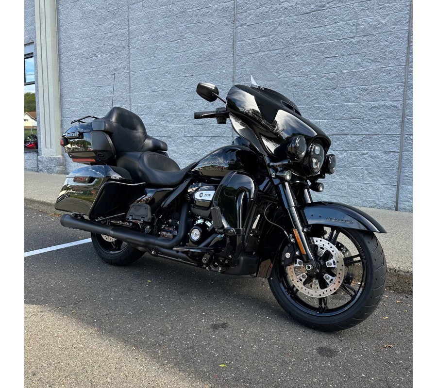 2022 FLHTK Ultra Limited