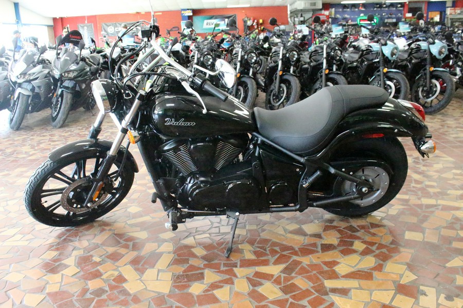 2026 Kawasaki Vulcan 900 Custom Metallic Spark Black - TA006256