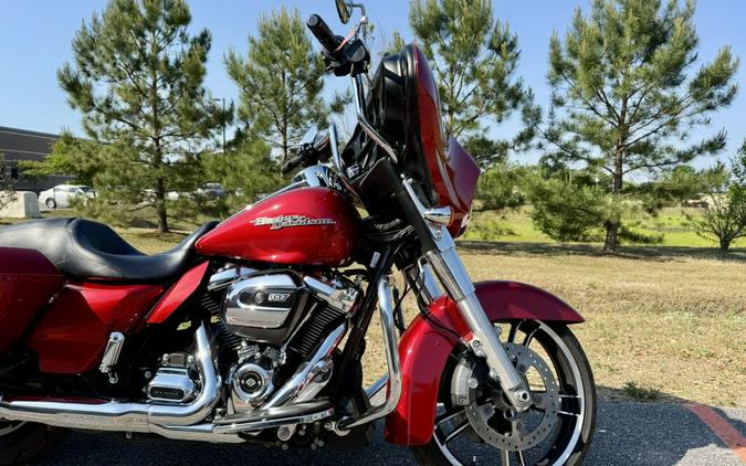 2019 Harley-Davidson® Street Glide® FLHX