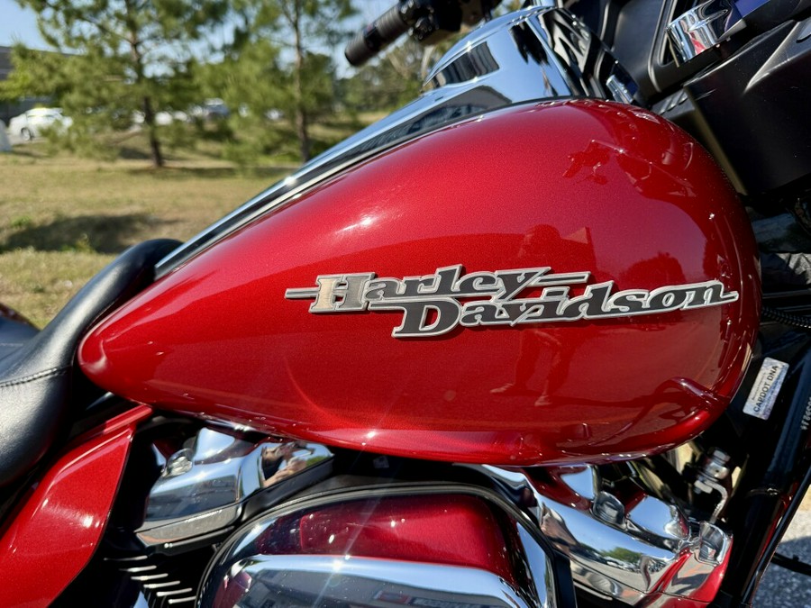 2019 Harley-Davidson® Street Glide® FLHX