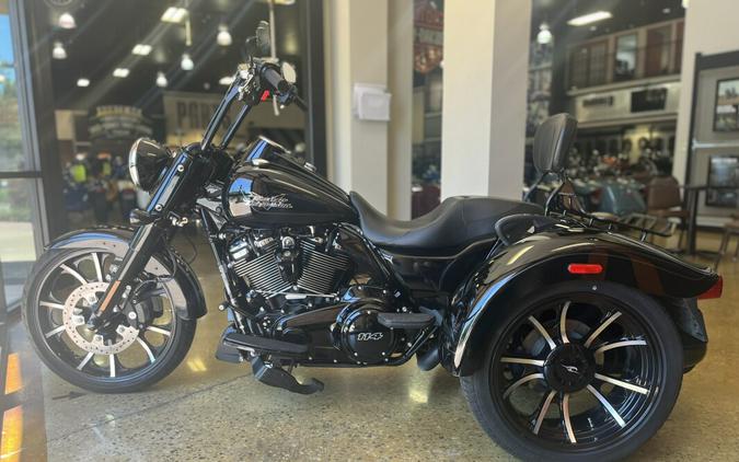 2023 Harley-Davidson Freewheeler Black