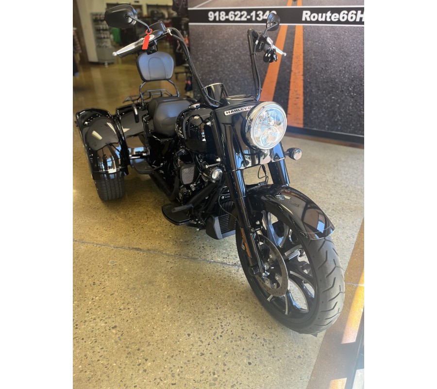 2023 Harley-Davidson Freewheeler Black