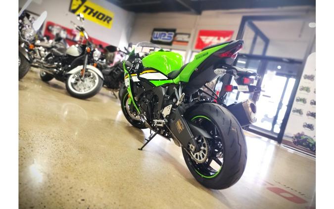 2025 Kawasaki Ninja® ZX™-6R KRT Edition