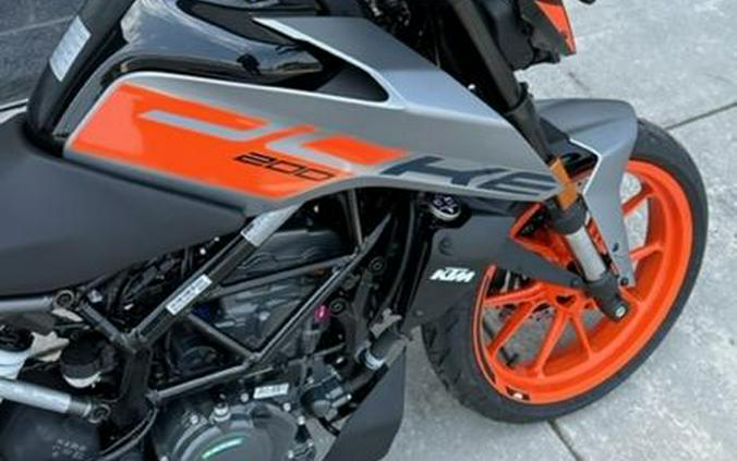 2023 KTM 200 Duke