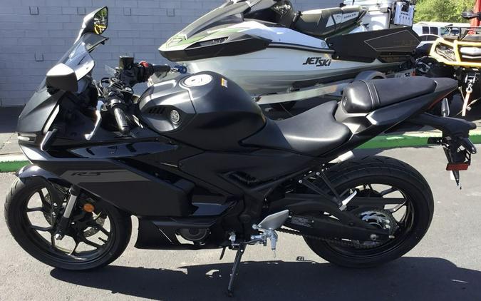 2025 Yamaha YZF-R3