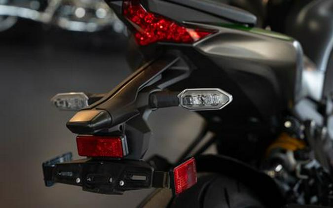 2026 Kawasaki Z1100 SE ABS