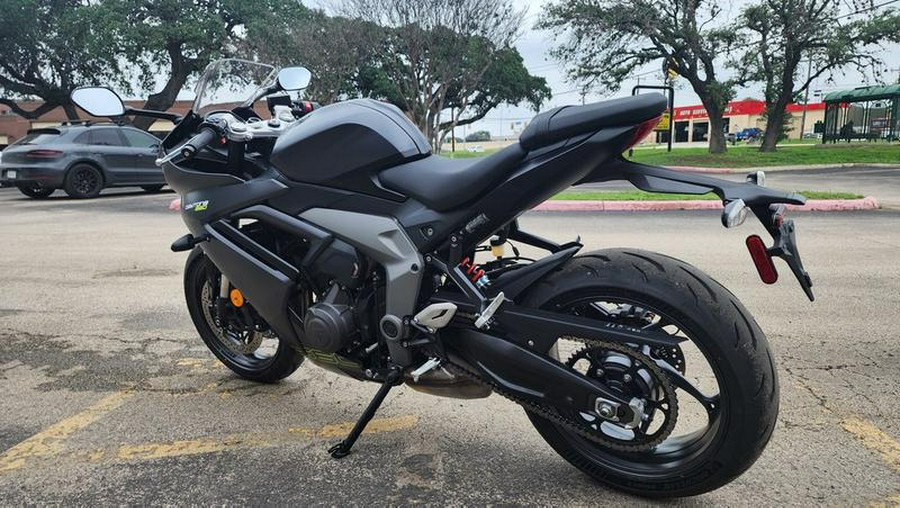 2025 Triumph Daytona 660 Satin Granite/Satin Black