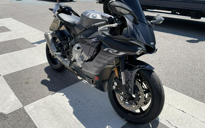 2016 Yamaha YZF-R1S