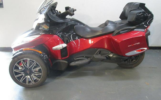 2015 Can-Am® Spyder® RT-S Special Series 6-Speed Semi-Automatic (SE6)