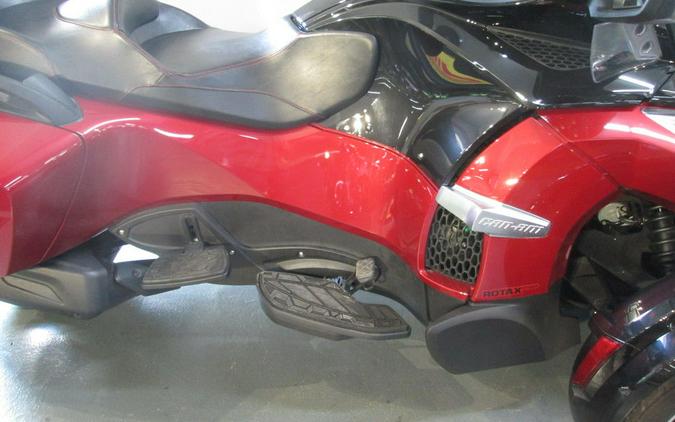 2015 Can-Am® Spyder® RT-S Special Series 6-Speed Semi-Automatic (SE6)