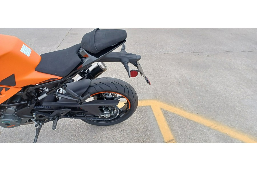 2022 KTM RC 390