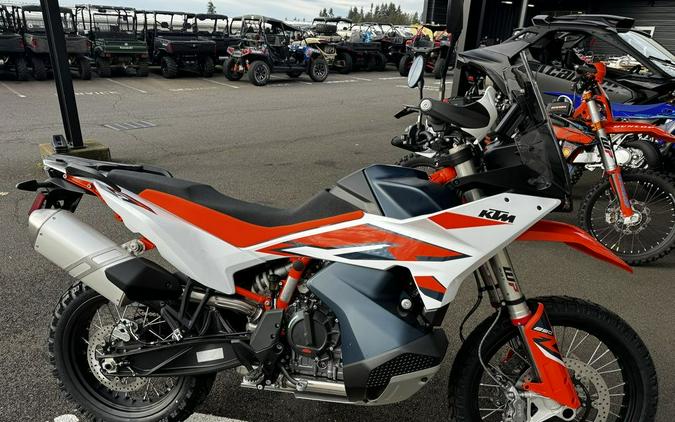 2023 KTM 890 Adventure R First Look [7 Fast Facts + 16 Photos]